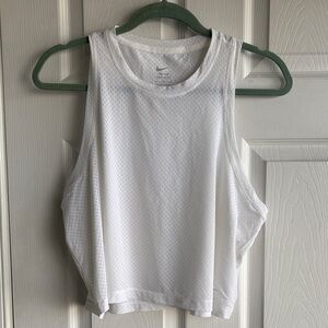 Nike NWOT White Mesh Cropped Athletic Tank